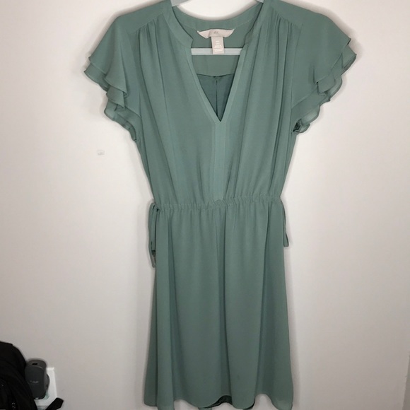 H&M Dresses & Skirts - H&M V Neck With Tie Sides Dress
